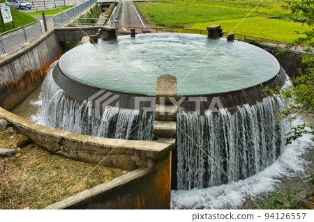 Higashiyama Cylindrical Water Tank in Higashiyama District, Uozu City, Toyama Prefecture and its surroundings 94126557