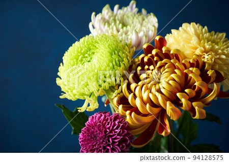 菊花花束 菊花花束 94128575