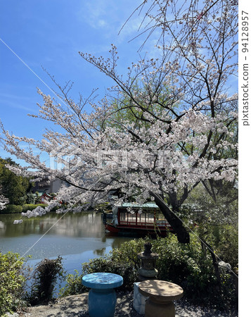 Kyoto Shinsen-en near Nijo Castle Kyoto Shinsen-en near Nijo Castle 94128957