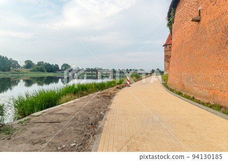 Pavement between Nogat river and Malbork Castle. 94130185