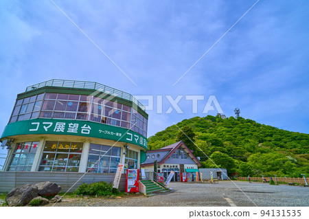 茨城縣筑波山 從禦幸原的山頂連接道路眺望南台山、駒展望台、筑波山頂站 94131535