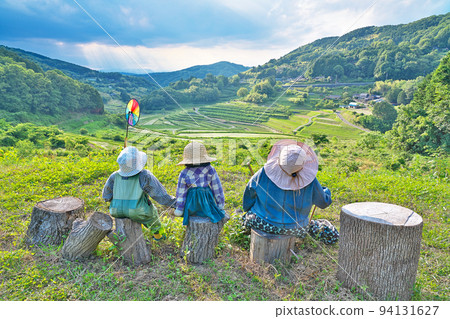 [Terraced rice fields in Ohtawanishi] Ohtawanishi, Misaki Town, Kume District, Okayama Prefecture 94131627