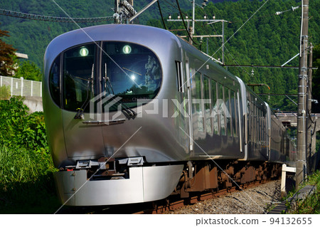 The Seibu Limited Express Laview (organization) runs reflecting the scenery at the foot of Mt. Chichibu. The Seibu Limited Express Laview (organization) runs reflecting the scenery at the foot of Mt. Chichibu. 94132655
