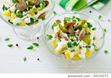 Salad with meat, potatoes and mushrooms, fed-batch. 94134275