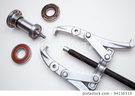 軸承更換工作 軸承更換工作 94136319