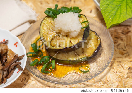 炸茄子 94136596
