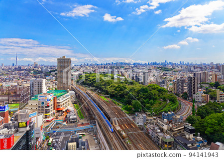 View of the Hokuriku Shinkansen and Tokyo Skytree from Kitatopia View of the Hokuriku Shinkansen and Tokyo Skytree from Kitatopia 94141943