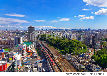 View of Akita Shinkansen and Tokyo Sky Tree from Kitatopia View of Akita Shinkansen and Tokyo Sky Tree from Kitatopia 94142041