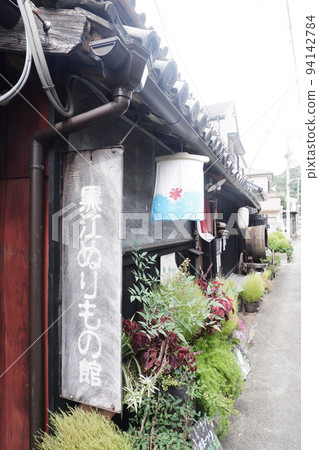 Old townscape in Kuroe area, Kainan city, Wakayama prefecture 94142784