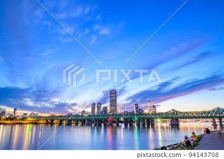韓國首爾地標金融區汝矣島夜景 韓國首爾地標金融區汝矣島夜景 94143708
