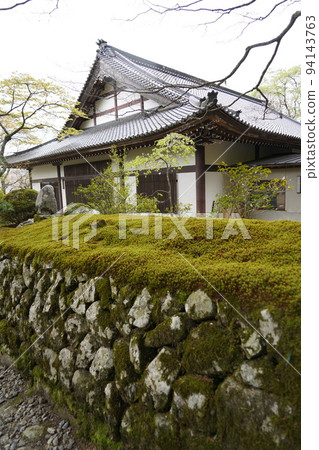 Kozenji is a special head temple of the Tendai sect in Akaho, Komagane City, Nagano Prefecture. Kozenji is a special head temple of the Tendai sect in Akaho, Komagane City, Nagano Prefecture. 94143763