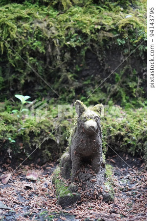 神犬隼太郎的寺院光善寺是位於長野縣駒根市赤穗的天台宗總寺。 神犬隼太郎的寺院光善寺是位於長野縣駒根市赤穗的天台宗總寺。 94143796
