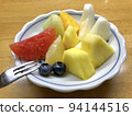Assorted cut fruits 94144516