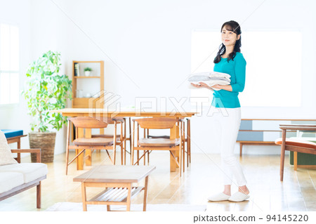 Women Housework Laundry Living Lifestyle Casual 94145220