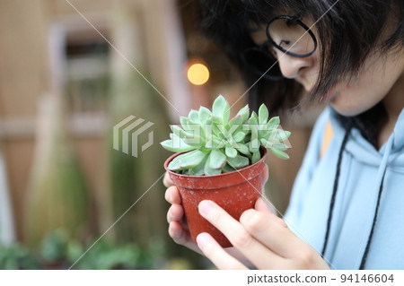 女子 94146604