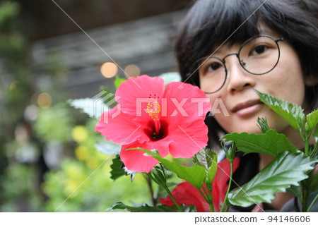 Woman     94146606
