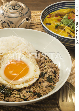 Gapao and Yellow Curry Thai Cuisine Gapao and Yellow Curry Thai Cuisine 94147003