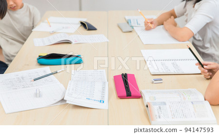 Children studying together (group work, self-study, after-school childcare) 94147593