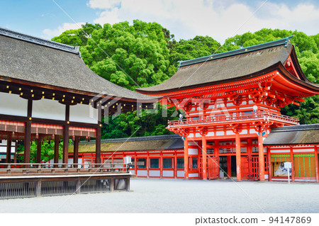 Kyoto Shimogamo Shrine Romon and Maiden Kyoto Shimogamo Shrine Romon and Maiden 94147869