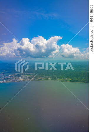 從飛機上看到的宍道湖（島根縣） 94149693