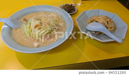 芥菜香菜半炒飯套餐 94151293