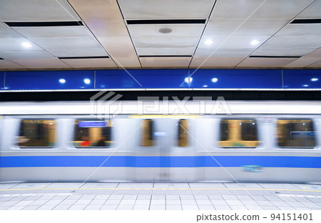 Moving and speed Taiwan underground train, Blue line., Taipei, Taiwan 94151401