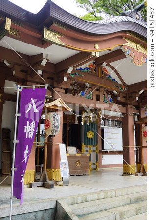 Scenery of Kitazawa Hachiman Shrine in Setagaya, Tokyo 94151437