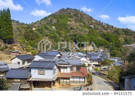 The village of Hida Ogatada Yaki The village of Hida Ogatada Yaki 94151575