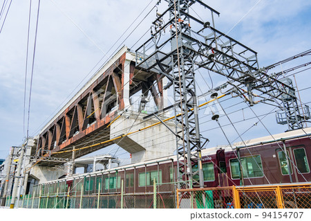 Osaka Prefecture Hankyu Line continuous grade crossing construction 94154707
