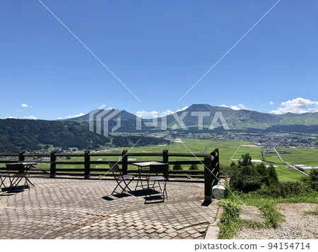 山與綠的自然空間 94154714