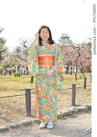 Kimono Beauty in Osaka Castle Umezono 94158669