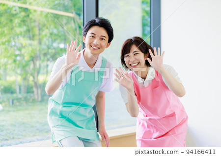Image of a nursery school teacher Photography cooperation "LINK FOREST" 94166411