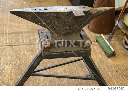 Vintage Steel Anvil Metal Working Tool 94168061
