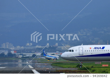 大阪國際機場 ANA 飛機起飛準備就緒 川尻千里 大阪國際機場 ANA 飛機起飛準備就緒 川尻千里 94169842