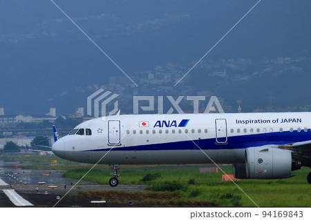 大阪國際機場 ANA 飛機起飛準備就緒 川尻千里 大阪國際機場 ANA 飛機起飛準備就緒 川尻千里 94169843
