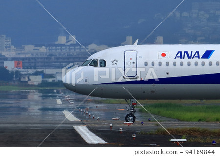 大阪國際機場 ANA 飛機起飛準備就緒 川尻千里 94169844
