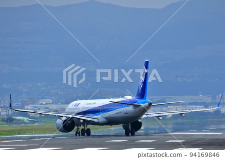 大阪國際機場 ANA 飛機起飛準備就緒 川尻千里 大阪國際機場 ANA 飛機起飛準備就緒 川尻千里 94169846