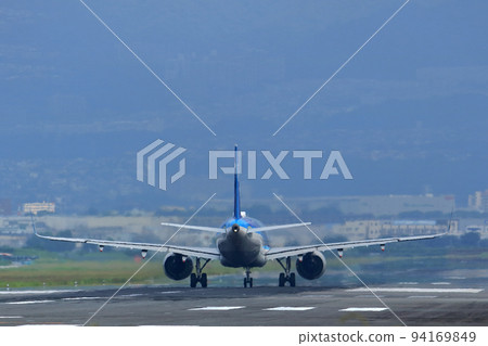 大阪國際機場 ANA 飛機起飛準備就緒 川尻千里 94169849
