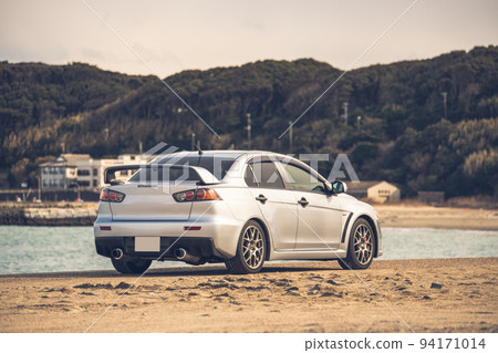 國產跑車轎車銀色拉力賽車 94171014