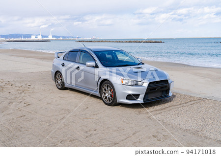 國產跑車轎車銀色拉力賽車 94171018