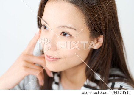 20多歲女人的眼睛 94173514