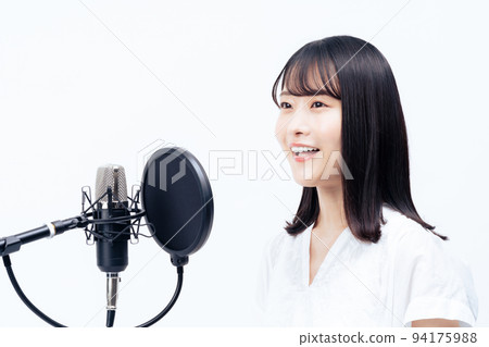 A young lady to sing A young lady to sing 94175988