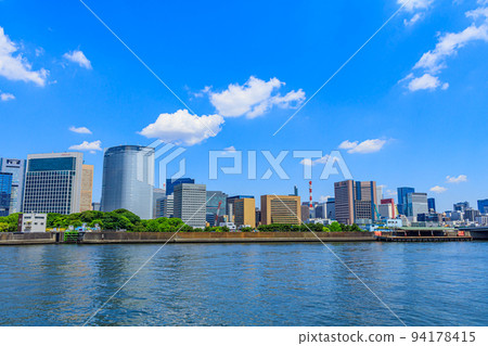 [Urban scenery of Tokyo] Scenery from Kachidoki to central Tokyo 94178415
