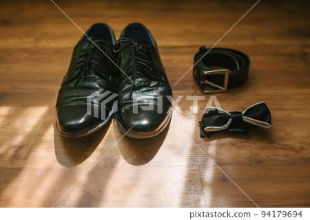Groom's wedding accessories 94179694