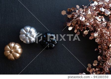 Halloween [Interior image] 94180350