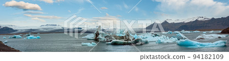 Jokulsarlon glacial lake, lagoon with ice blocks, Iceland. Situated near the edge of the Atlantic Ocean at the head of the Breidamerkurjokull glacier, Vatnajokull icecap or Vatna Glacier. 94182109