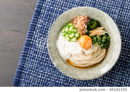 夏季經典，托羅羅顏射烏冬面 94182330