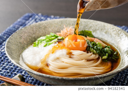 夏季經典，托羅羅顏射烏冬面 94182341