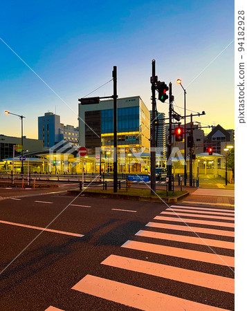 　Higashi Nakano Station 94182928