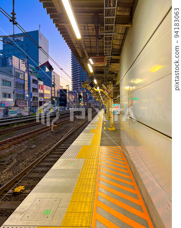 Higashinakano Station Home 94183063